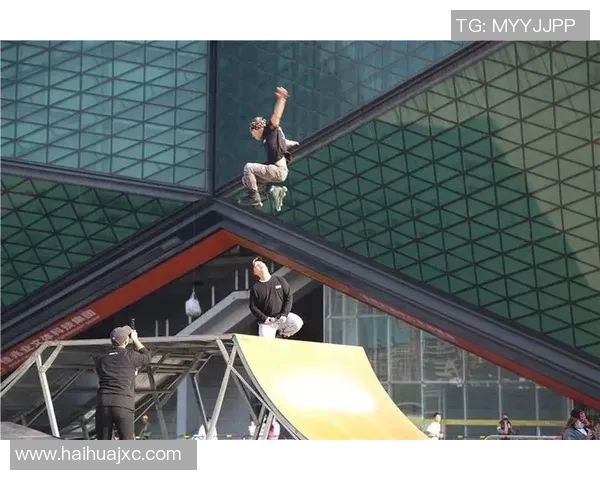 深圳滑板队在极限运动嘉年华中的精彩表现与力量展现分析